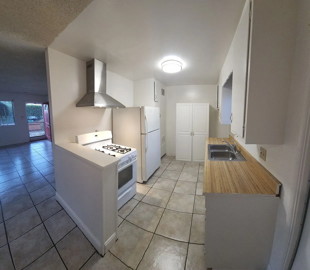 Great 3 bedroom 2 bath home in SLO for rent — Photo 4