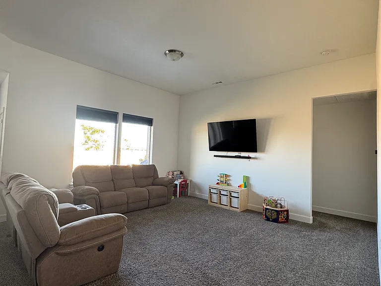 7813 Coldwater Dr — Photo 4