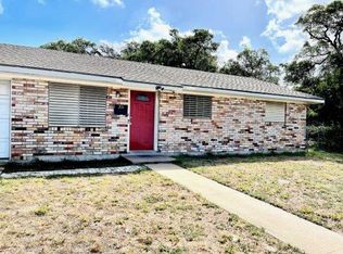 206 W Lott Ave, Aransas Pass, TX 78336