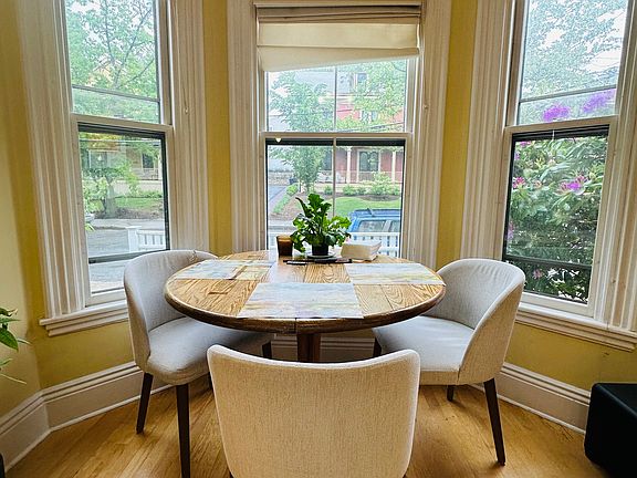 4th image of 8 Aldersey St #1