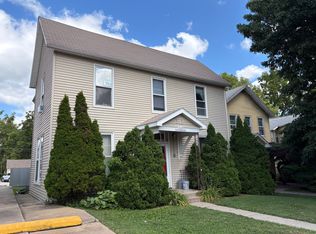 212 E Bloomington St APT 4, Iowa City, IA 52245