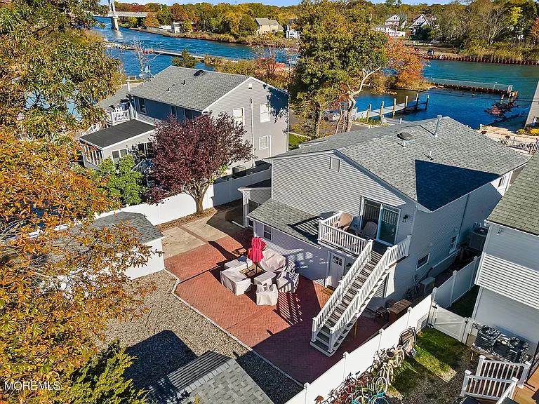 1850 Shore Blvd — Photo 24