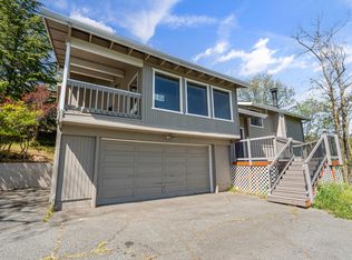 1704 NW Sunview Pl, Grants Pass, OR 97526