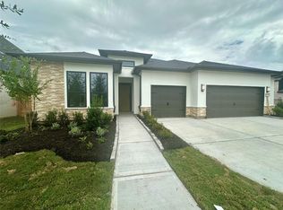 925 Groundwater Way, Friendswood, TX 77546