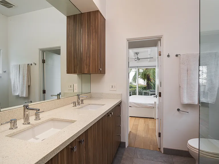 1482 Carmelita St — Photo 11