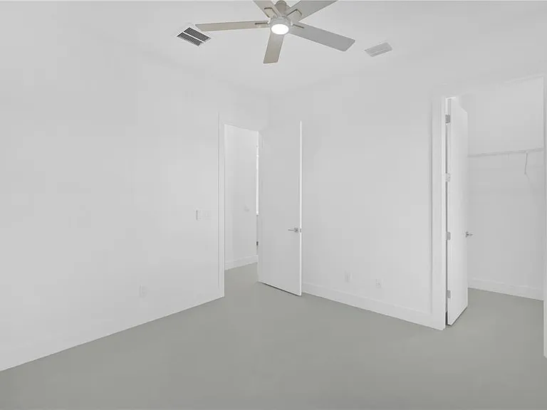 10065 Memphis St — Photo 27