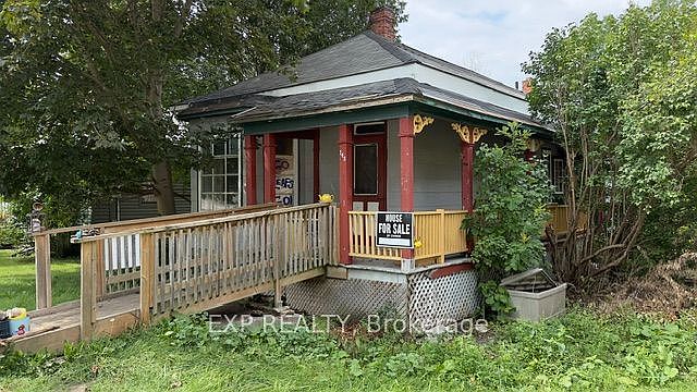 1st image of 348 Frank St