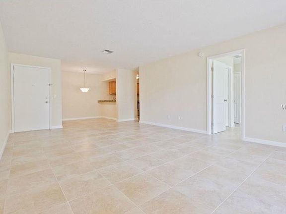 4th image of 660 Kenwick 105 Cir