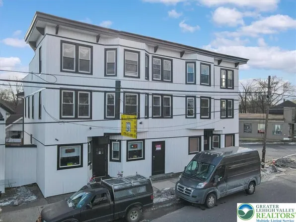 147 N 9th St, Stroudsburg, PA