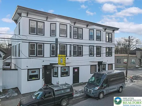 147 N 9th St #204 Photo 1