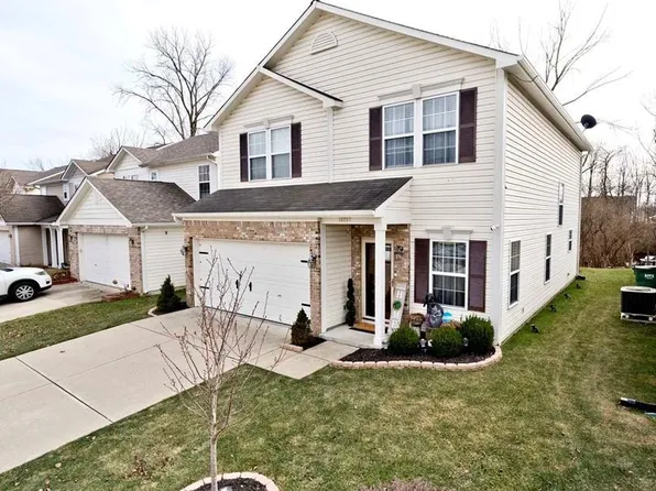 10267 Blue Sky Dr, Avon, IN 46123