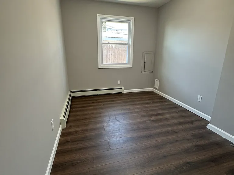 207 Mastic Blvd — Photo 8