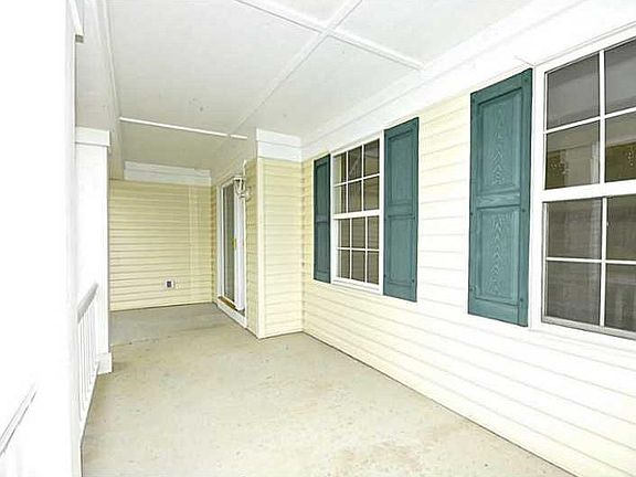 3rd image of 8213 Walden Glen Ct