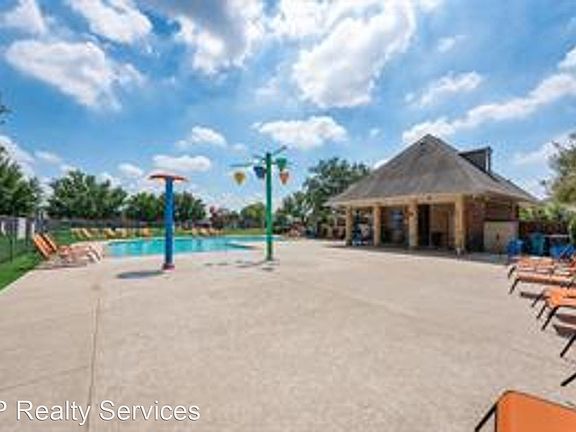 4th image of 2518 Whitaker Dr