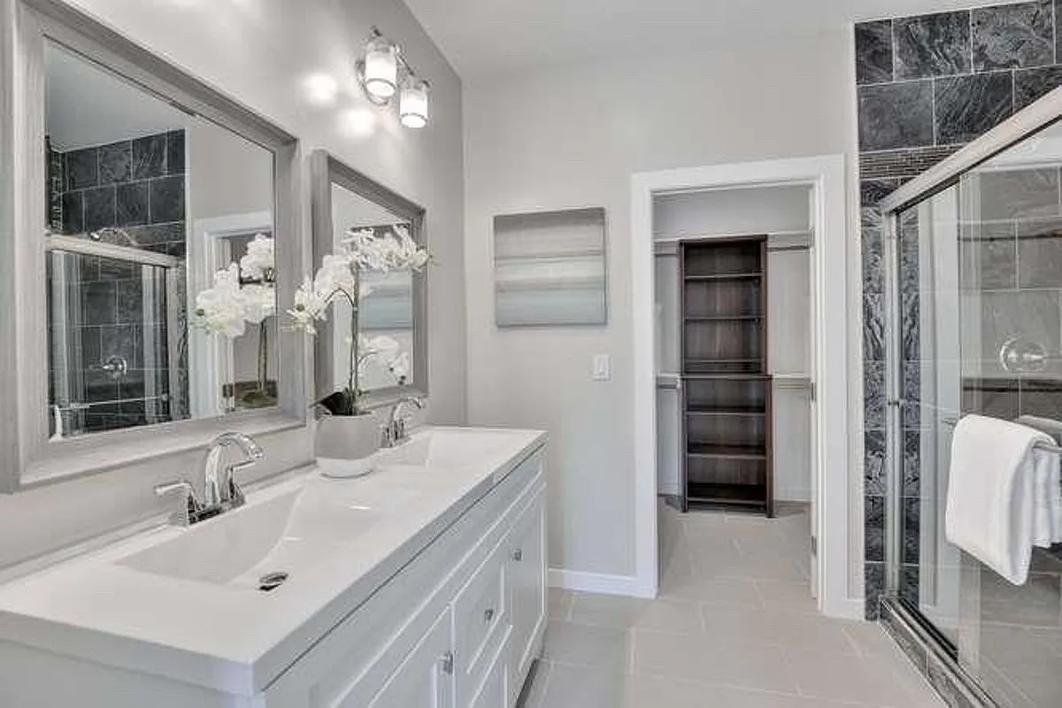 651 Bernal Ave — Photo 4