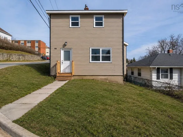 56 Irving St, Dartmouth, NS B2W 1K2