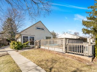 5528 Washington St, Downers Grove, IL 60516
