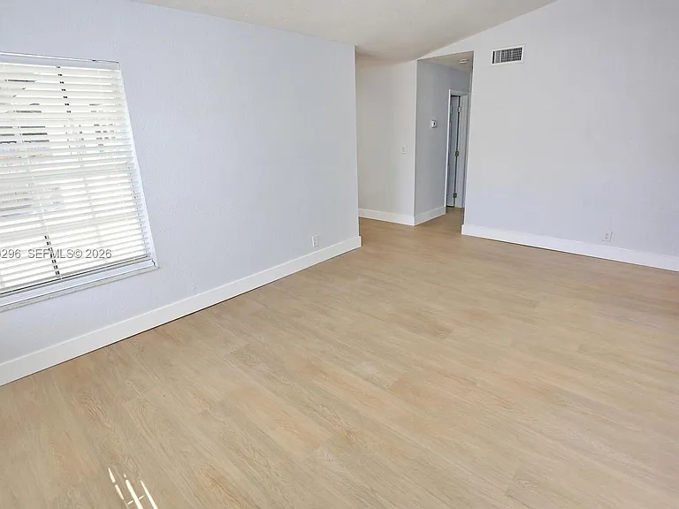 8120 SW 4th Ct — Photo 12