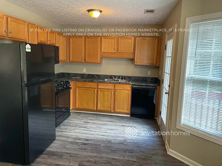 104 Jack Ct — Photo 3