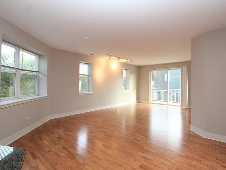 1870 N Winnebago Ave #2D — Photo 23