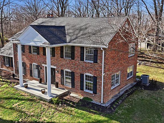 2nd image of 6203 Hillcrest Ln