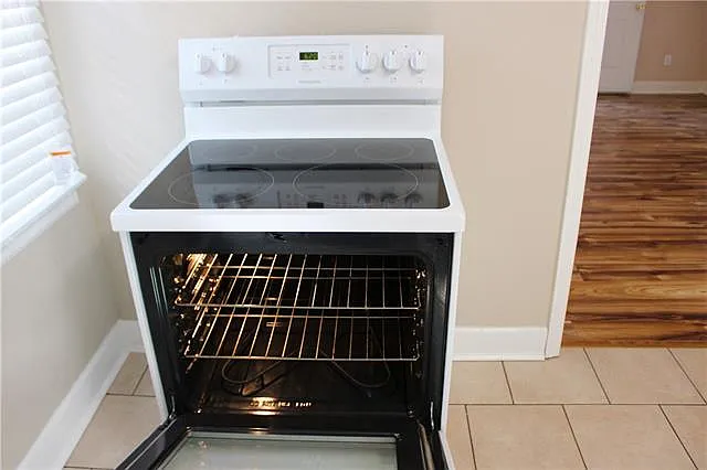 5700 Wilton Dr — Photo 9