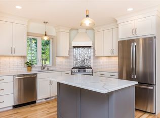 12 Lookout Pl, Newmarket, NH 03857