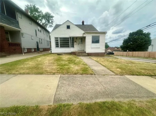 4904 E 90th St, Garfield Heights, OH 44125