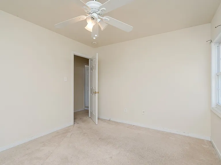 2916 Greenway Ave — Photo 22