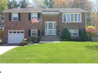 54 Red Leaf Rd, Moorestown, NJ 08057