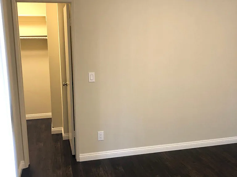 1127 Winchester Ave #4 — Photo 14