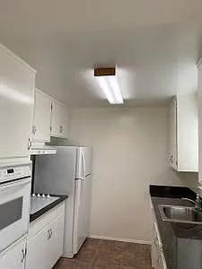 1115 Village Dr #5 — Photo 2