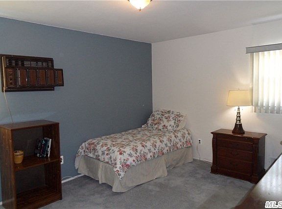 5th image of 8 Sunshine Ln