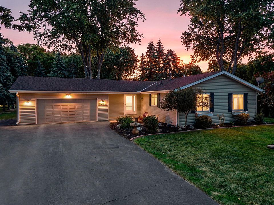1st image of 16221 Creekwood Cir