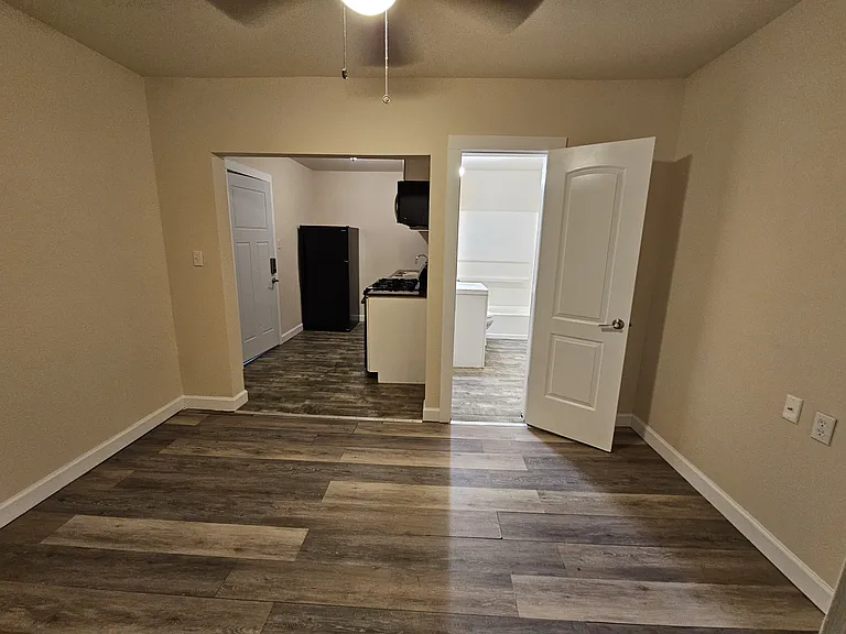 218 E Central Ave #10 — Photo 7
