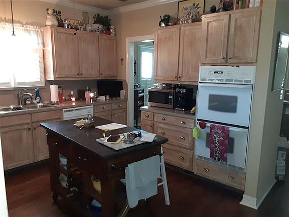 3rd image of 1122 County Road 131