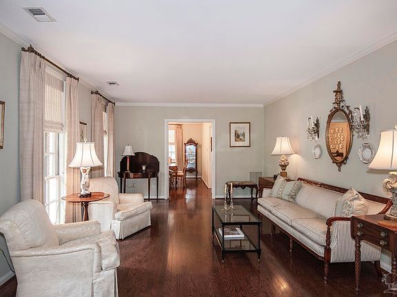 3rd image of 4130 Menendez Dr