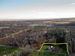 8790 Van Hoesen Rd, Clay, NY 13041