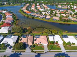 526 Lake Of The Woods Dr, Venice, FL 34293