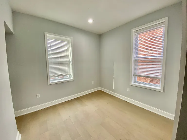 1247 Snyder Ave #3 — Photo 44