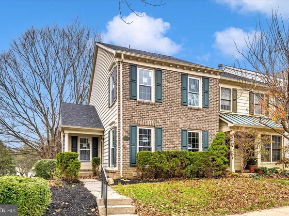 8648 Fountain Valley Dr, Montgomery Village, MD 20886