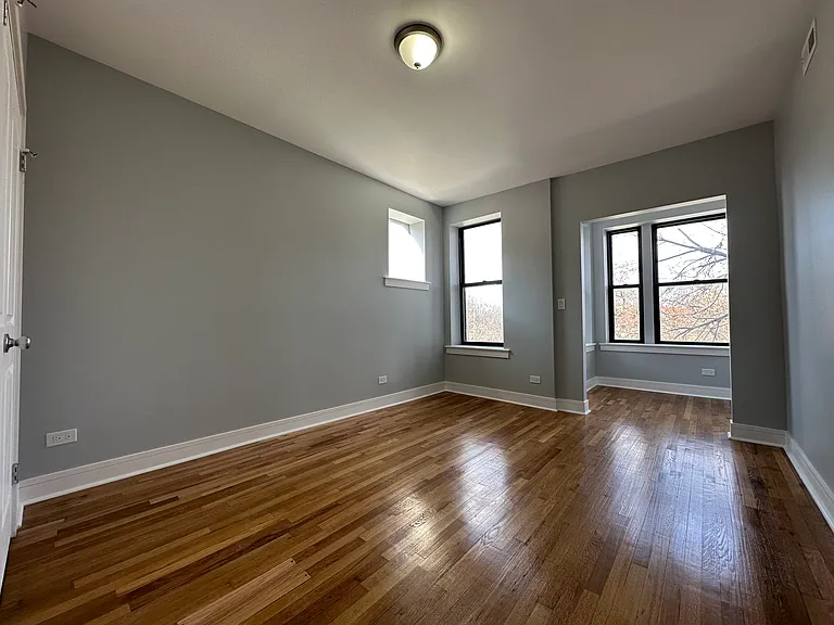 1145 N Sacramento Ave #3 — Photo 8