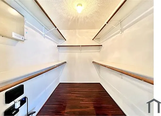 2210 Green Mere Dr — Photo 12