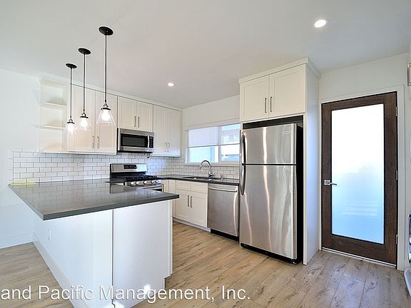 5th image of 1351 Manhattan Beach Blvd APT 1