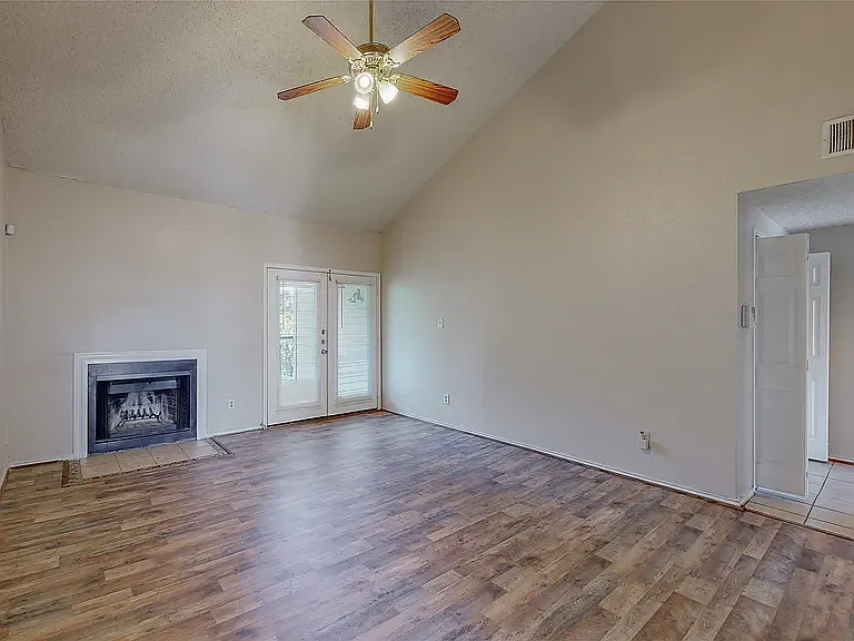 2 bed, 795 sqft, $1,250 — Photo 3