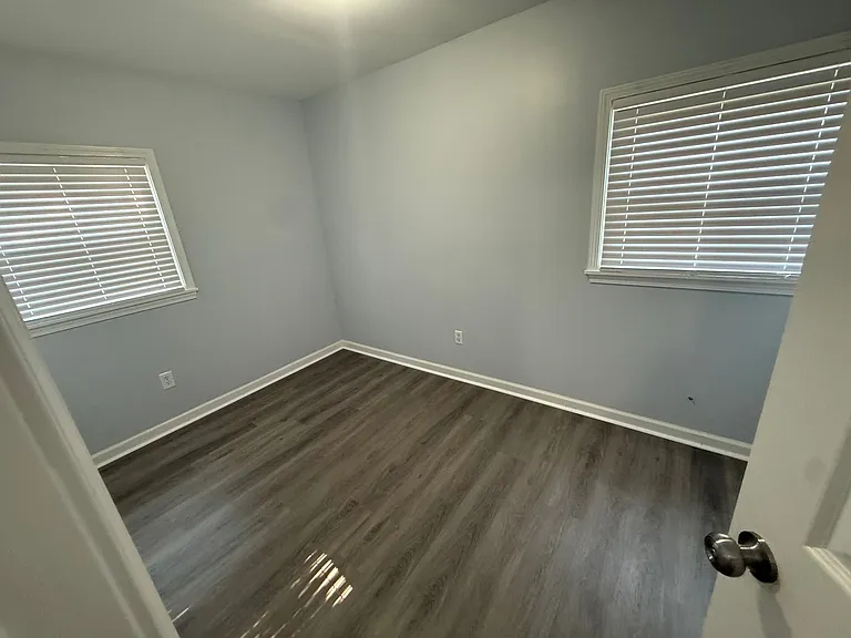 866 Cree Ave — Photo 7
