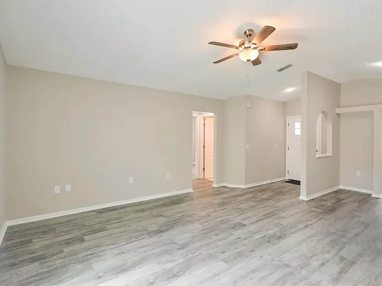 1033 Malletwood Dr — Photo 6