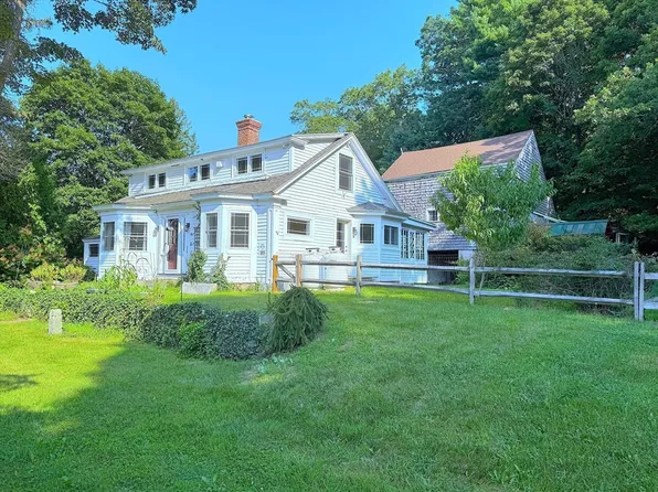 1552 West St, Wrentham, MA 02093