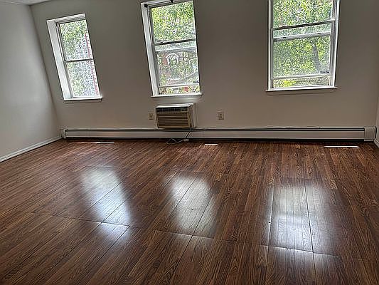 1st image of 1 E 117th St #212
