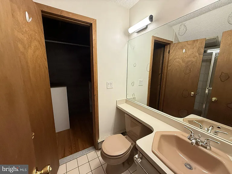 5375 Woodbridge Dr E — Photo 19